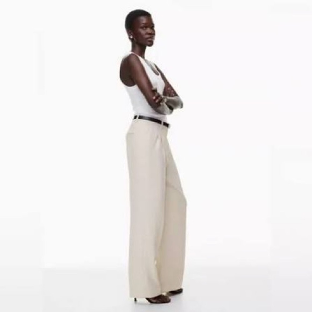 Aritzia Effortless Pant